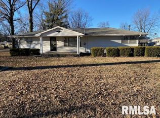 130 Frazier Ave, Centralia, IL 62801