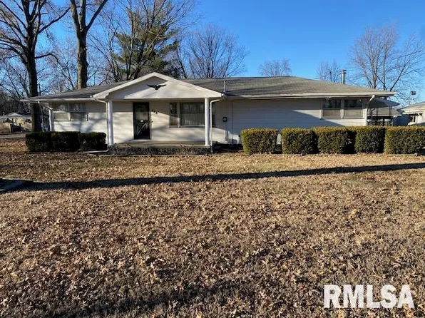 130 Frazier Ave, Centralia, IL 62801