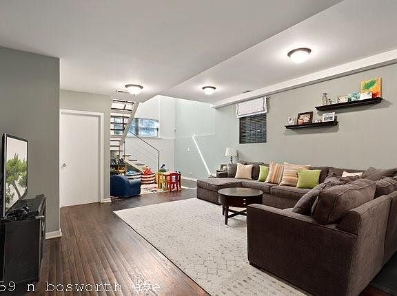 2nd image of 1259 N Bosworth Ave #1626
