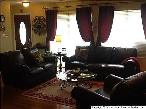3rd image of 61A Lombard Ct
