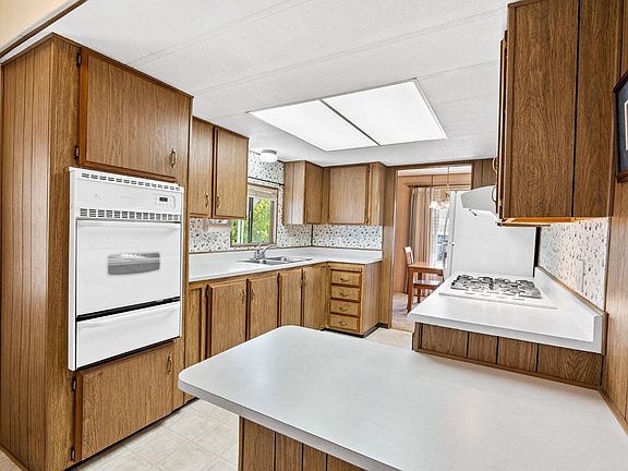 5th image of 110 Cabana Drive