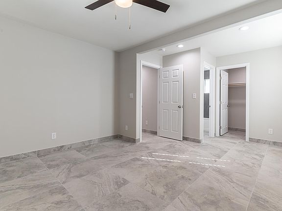 3rd image of 330 N 14th St #1