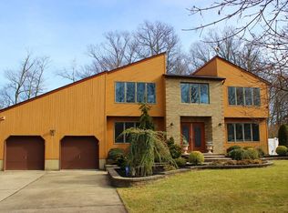 68 Ellmyer Rd, Edison, NJ 08820