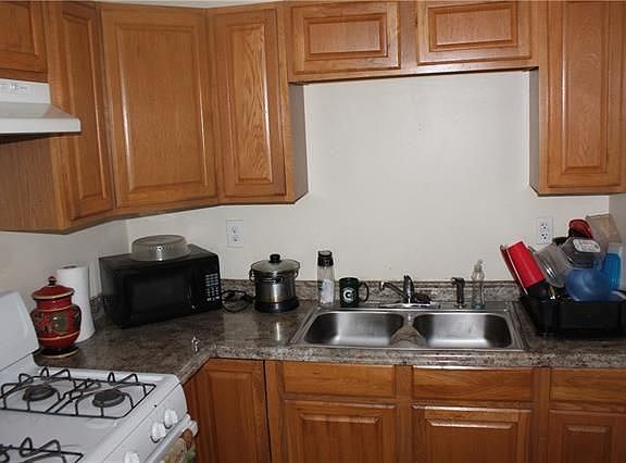 5th image of 2858 Florida Ave