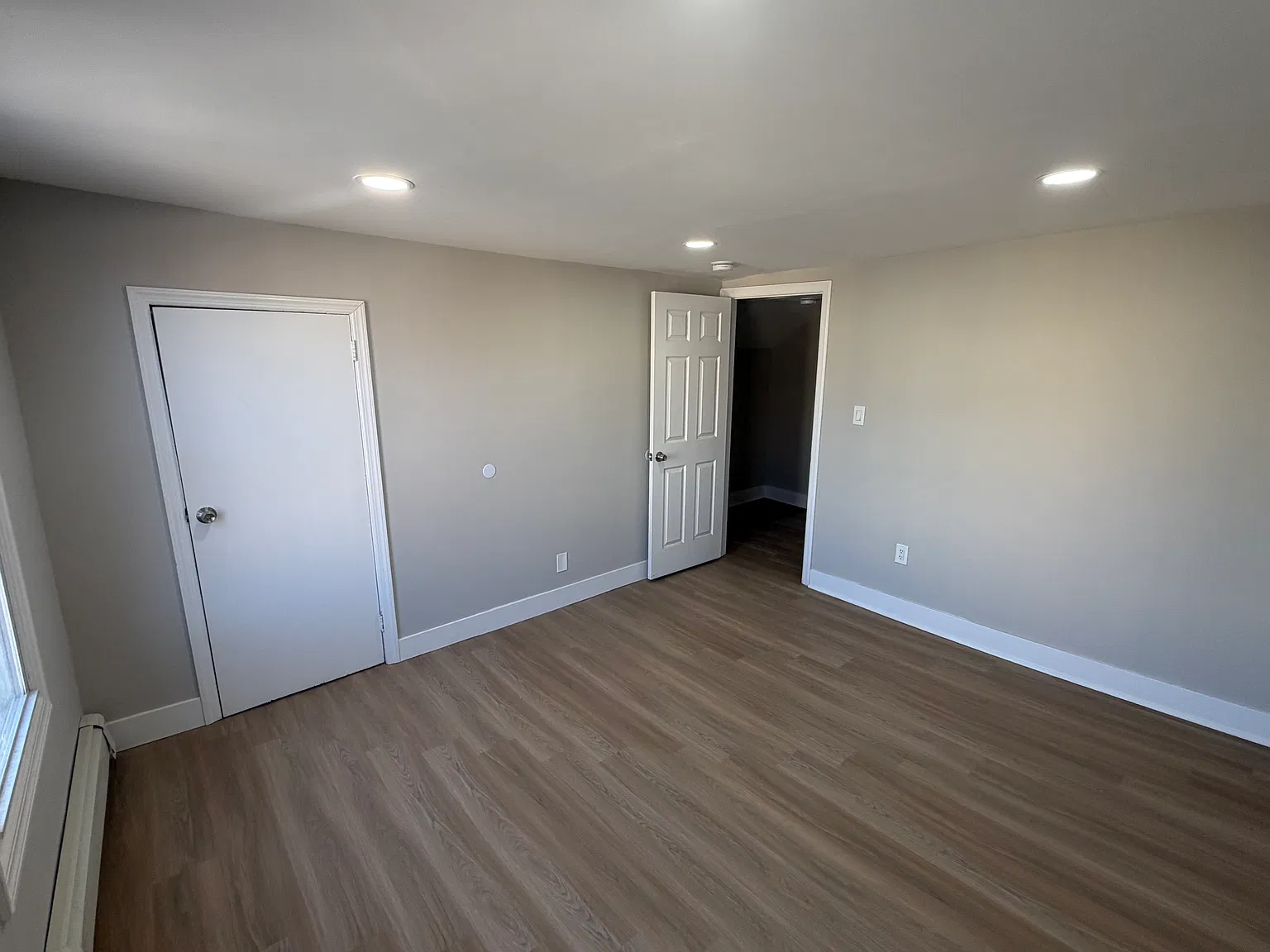 4 bed, 2100 sqft, $3,500 — Photo 3