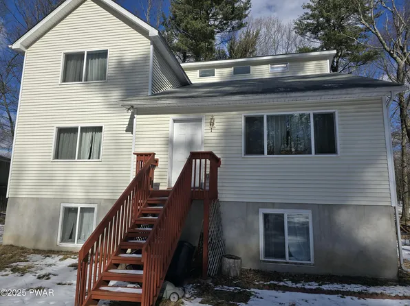 104 Deer Trl, Dingmans Ferry, PA 18328