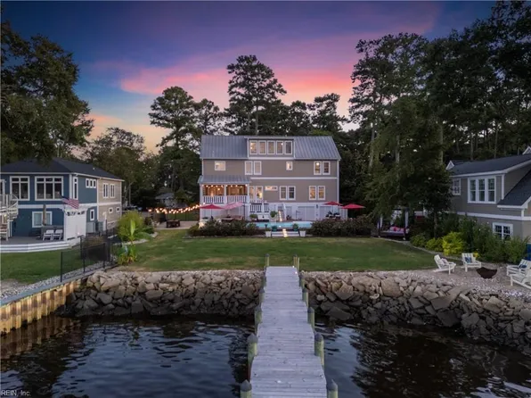 1112 Inland Rd, Chesapeake, VA 23322