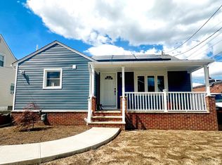 2 Meinzer St, Avenel, NJ 07001