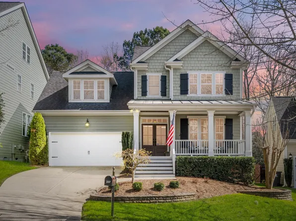 237 Marsh Landing Dr, Holly Springs, NC 27540
