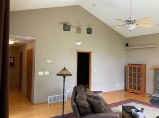 231 Sheehan Rd, Bismarck, ND 58504