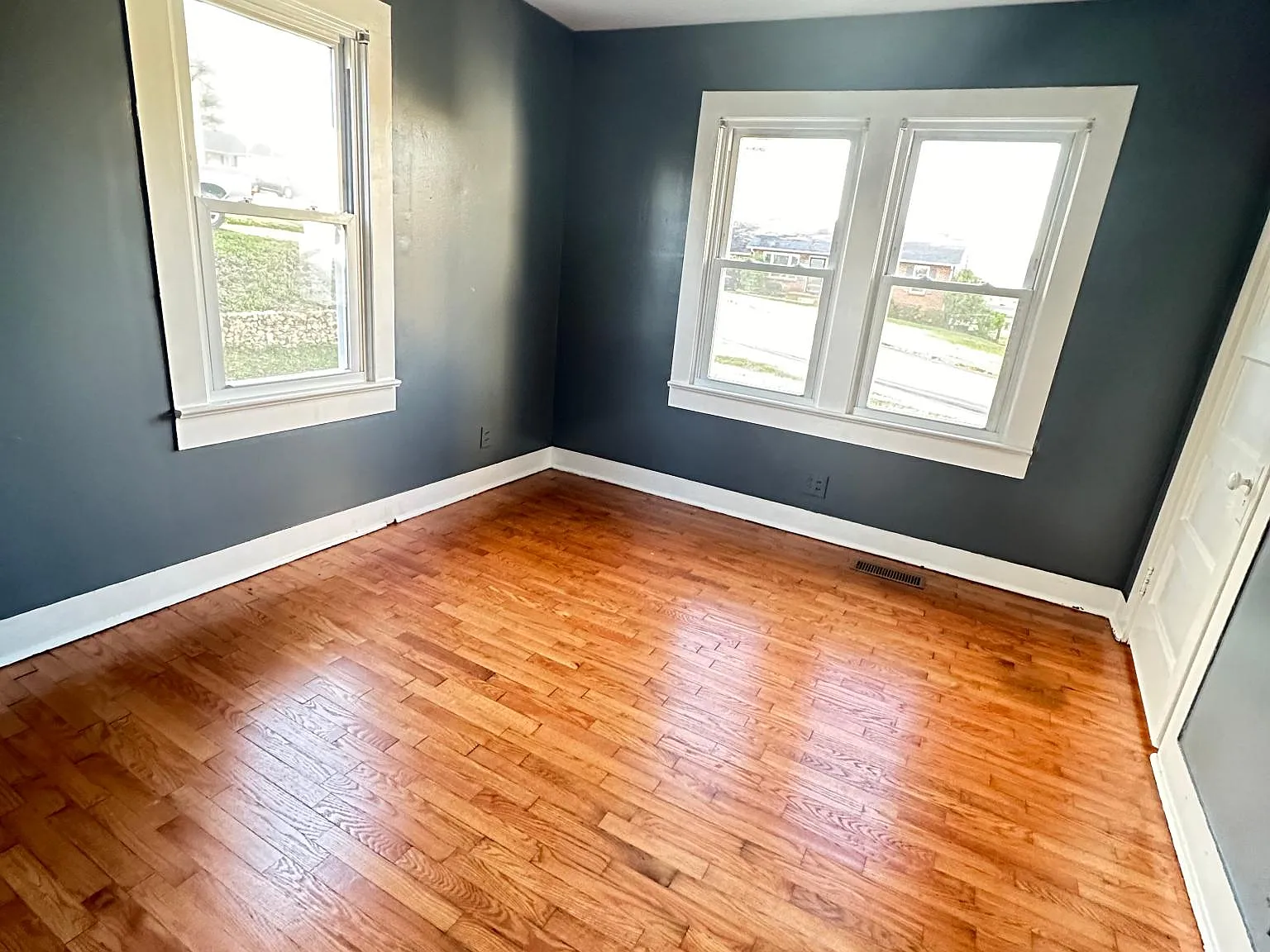 2 bed, 996 sqft, $1,575 — Photo 4