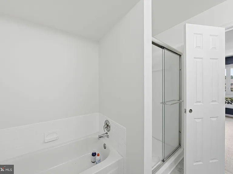 10153 Turnberry Pl — Photo 20