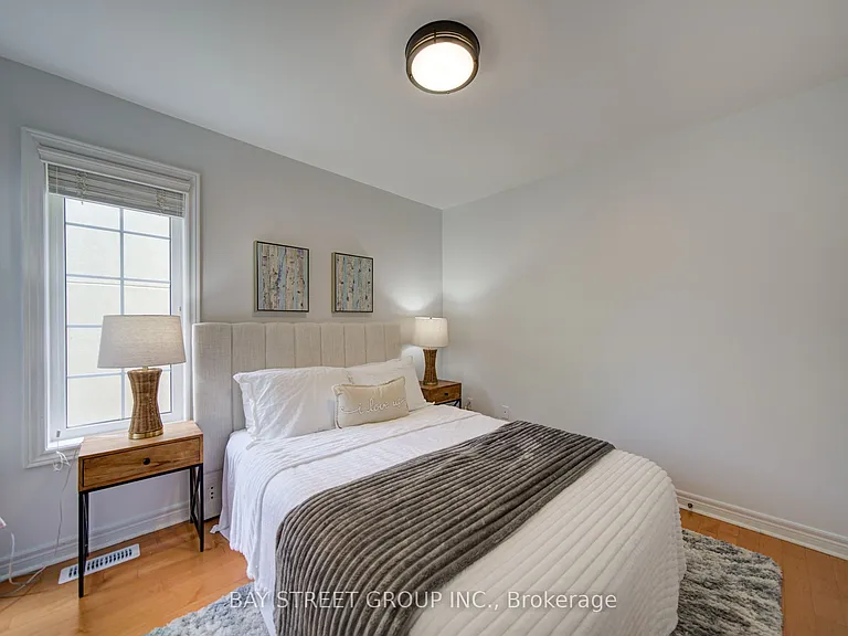 46 Romance Dr — Photo 24