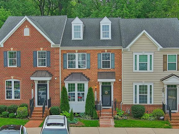 3rd image of 11681 Emerald Green Dr