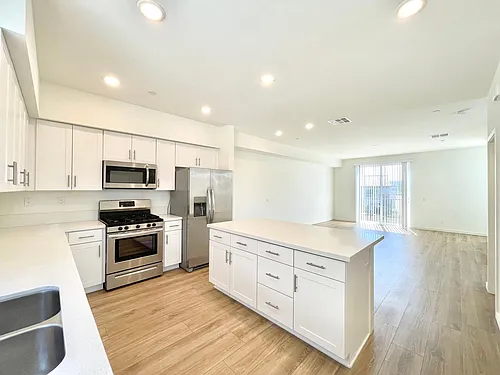 9305 E Heaney Cir Photo 1