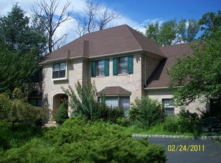10 Pheasant Run, Green Brook, NJ 08812
