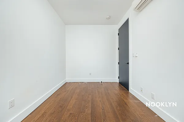 Rented by Nooklyn NYC LLC | media 47