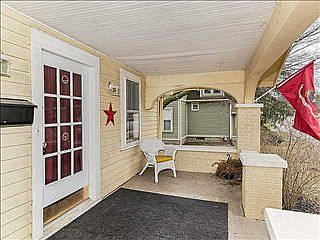 3rd image of 255 W Oak St