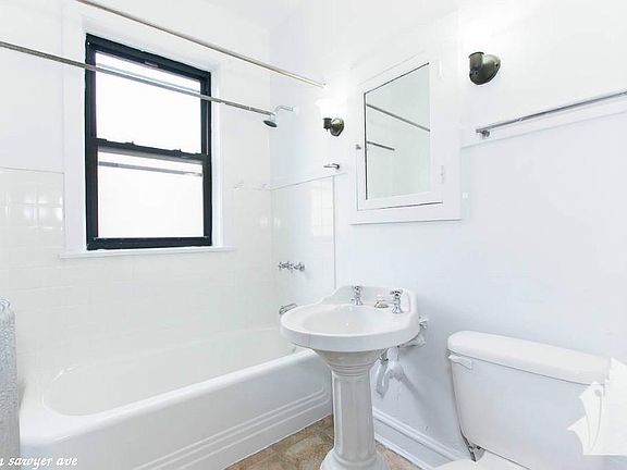 3rd image of 2418 N Sawyer Ave #1713
