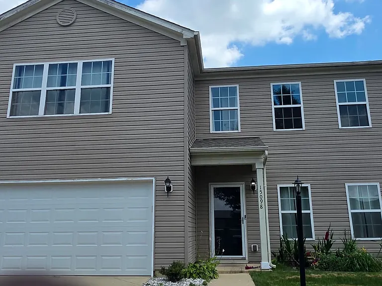 15098 Royal Grove Dr — Photo 2