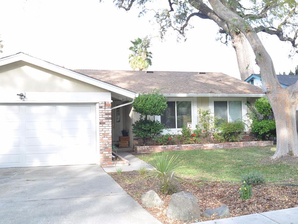 1st image of 343 Manila Dr