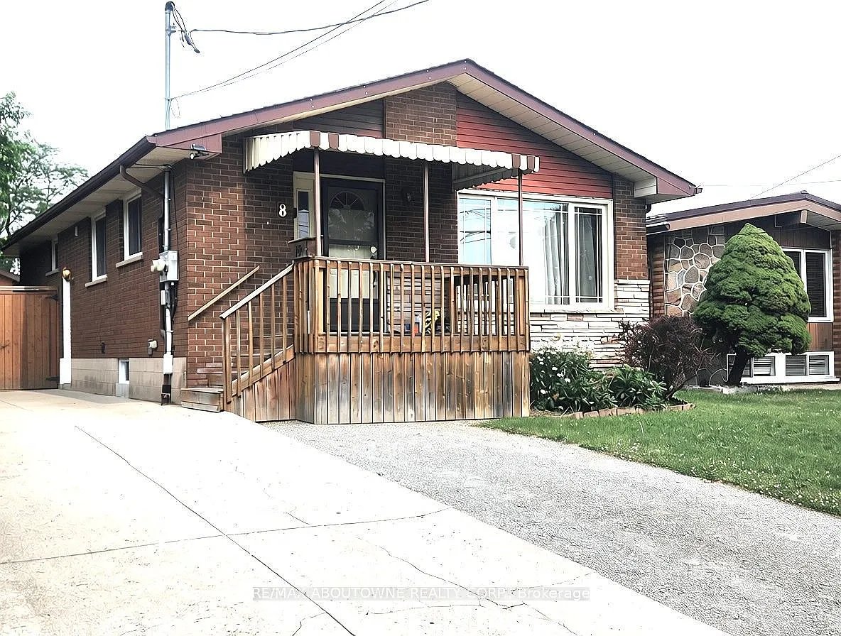 3 bed, $2,050 — Photo 1