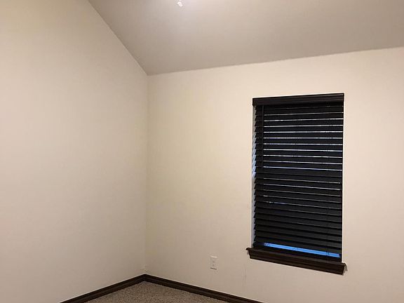 2nd image of 1005 N Barn Hill Way