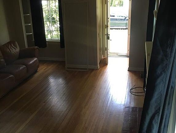 2nd image of 619 Buena Vista Ave