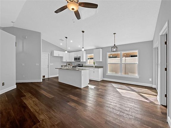 4th image of 204 Danville Dr