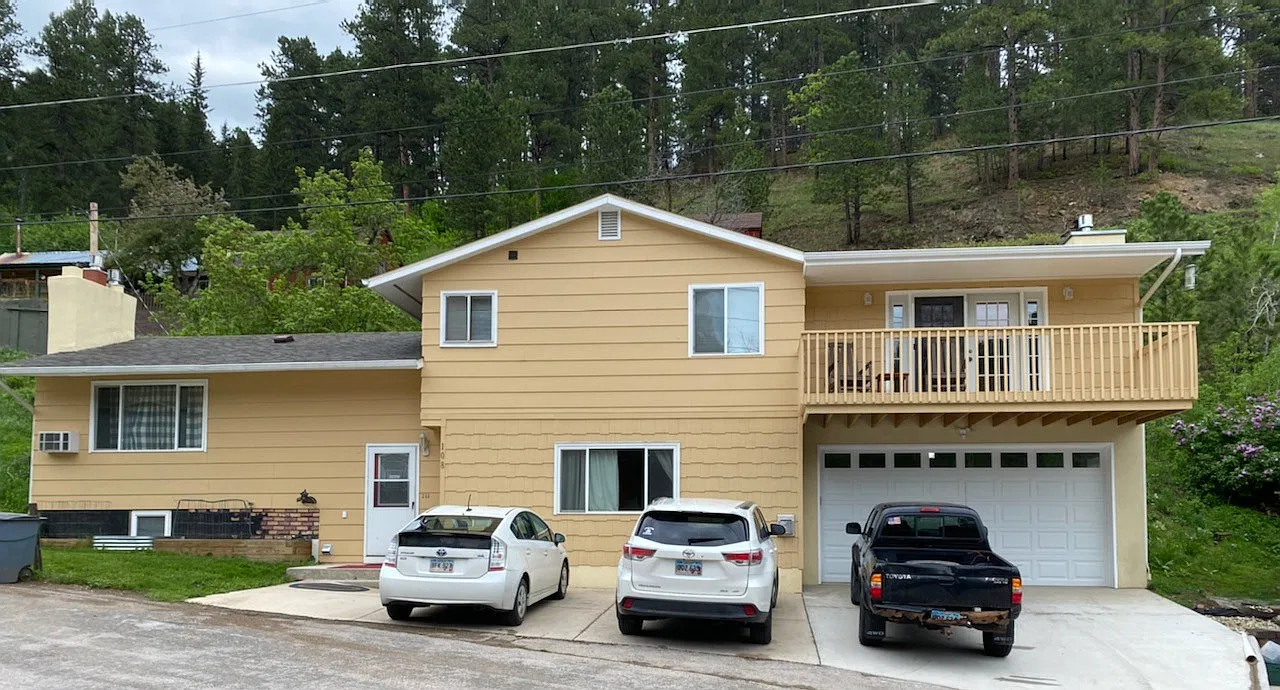 3 bed, 1600 sqft, $2,700 — Photo 1