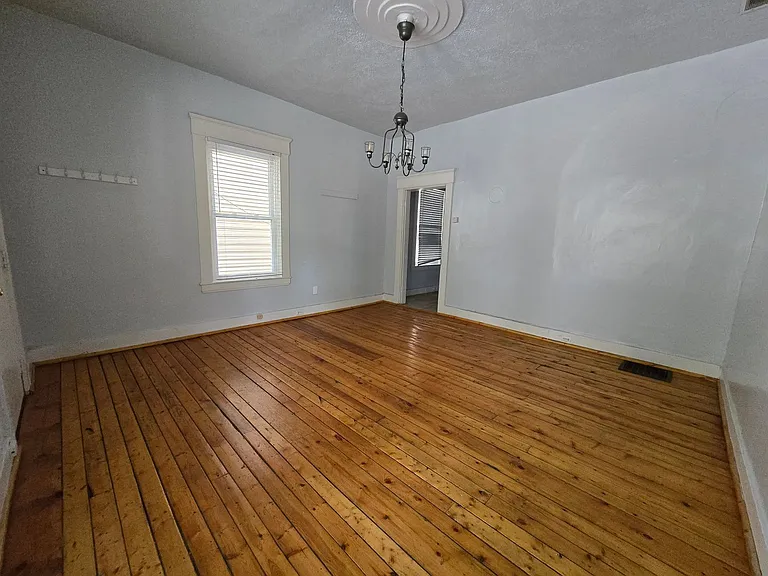 749 Morgan St — Photo 11