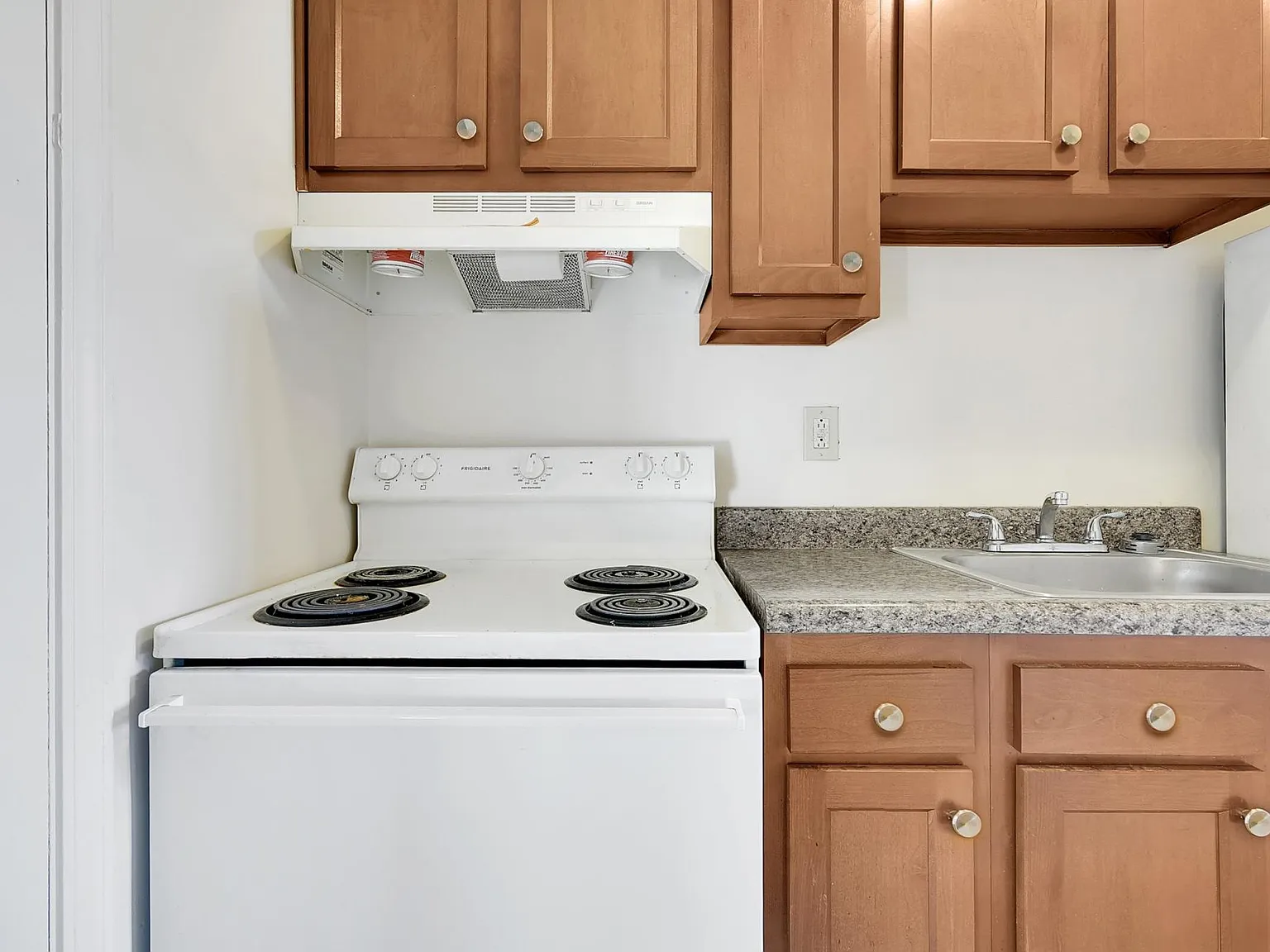 Broadleaf Arms Apartments — Photo 2
