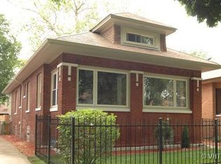 7711 S Oglesby Ave, Chicago, IL