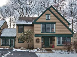 106 Fox Run Rd, Canadensis, PA 18325