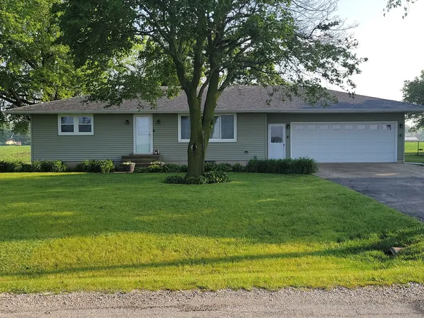 512 W 1st St, Minonk, IL 61760