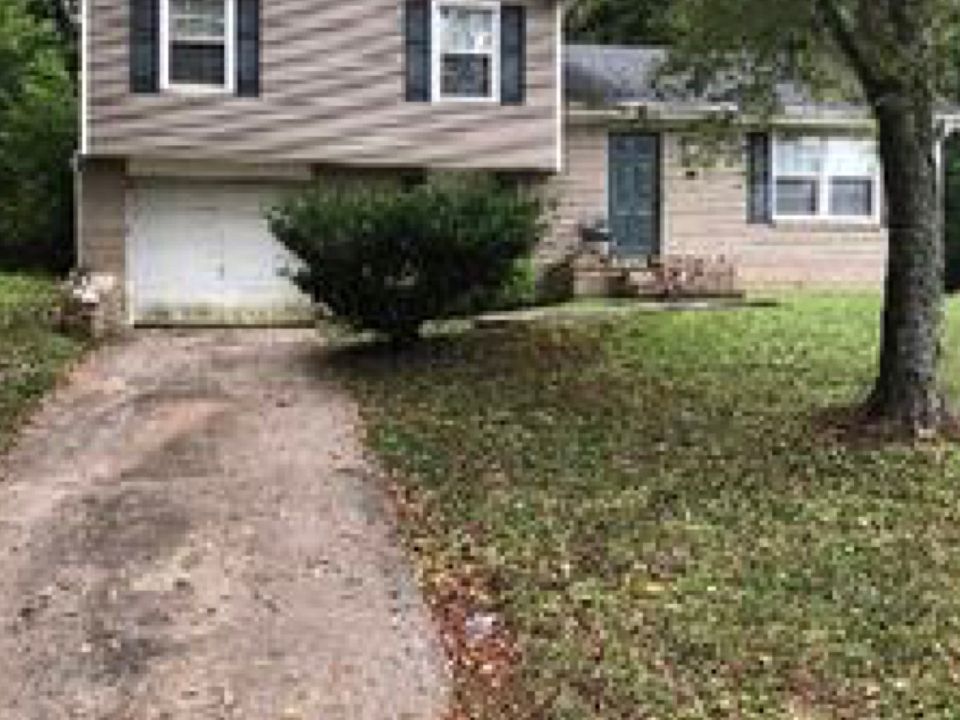 1st image of 6105 Trent Dr NW