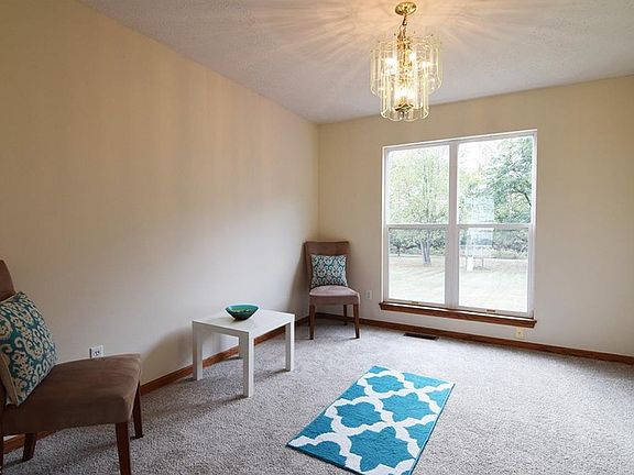 4th image of 1704 Cedar Chase Dr