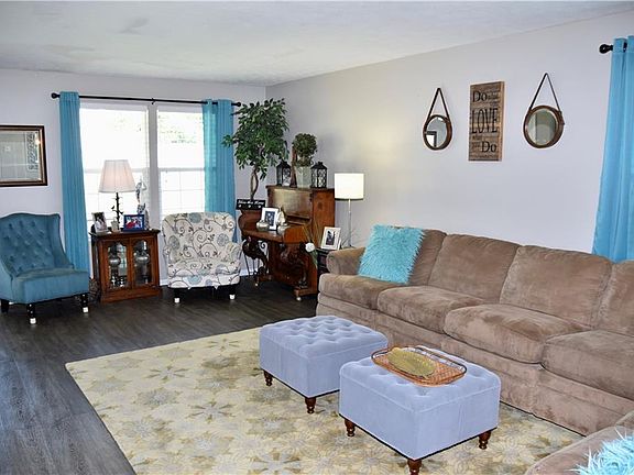 3rd image of 2793 Otter Dr