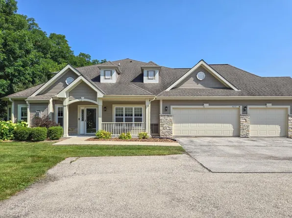 W264N2727 Christian LANE #10, Pewaukee, WI 53072