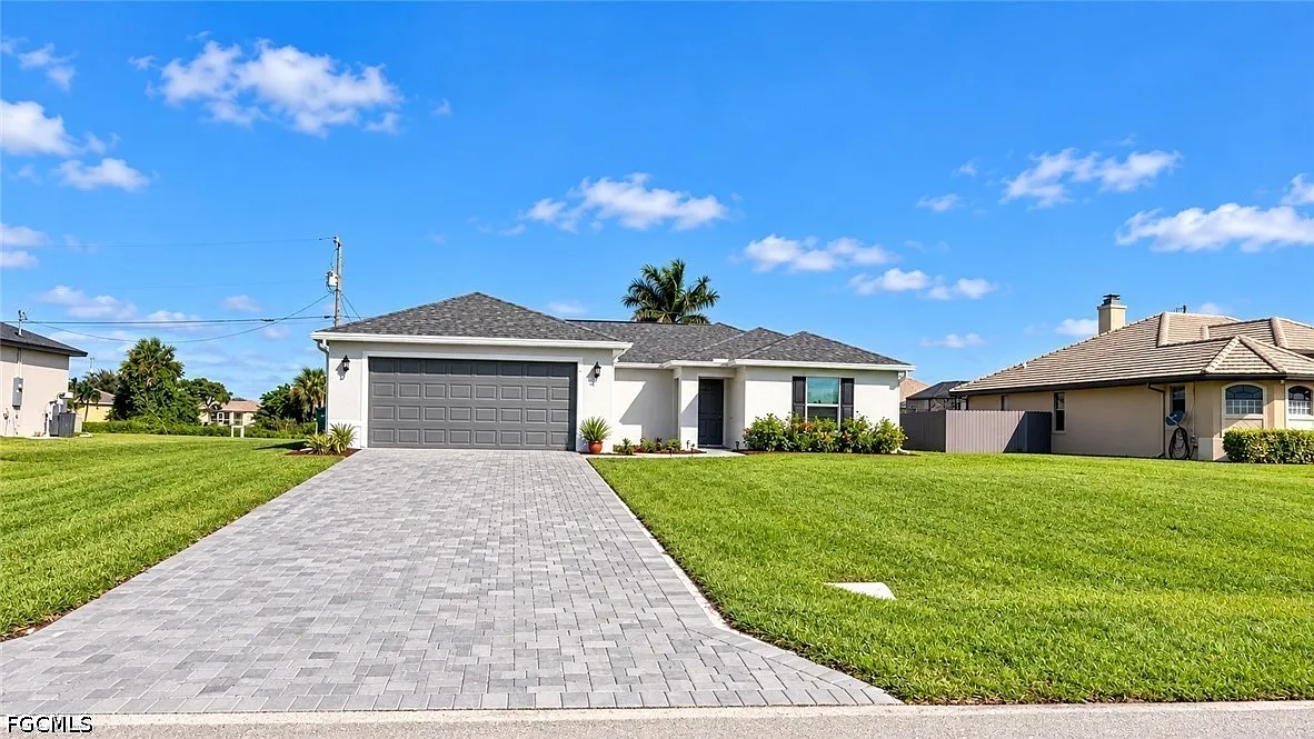 4 bed, 2.0 bath, 1500 sqft, $2,200 — Photo 1