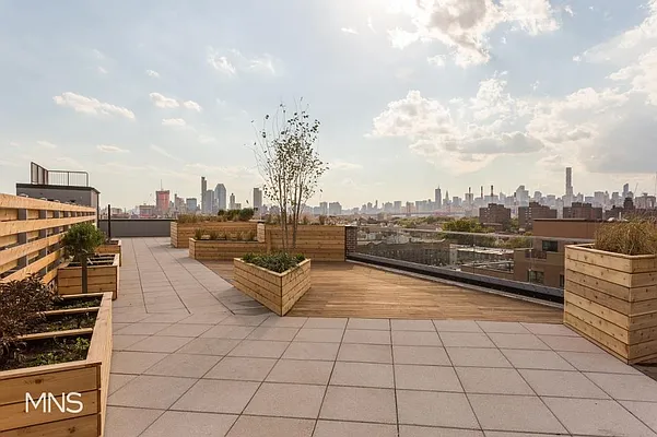 Rented by MNS Marketing | media 28