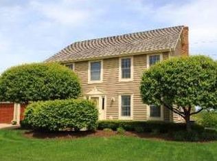 1224 Saint William Dr, Libertyville, IL 60048
