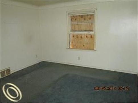 4th image of 5766 Hereford St