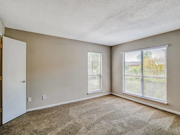 Ellevate North Charleston — Photo 9