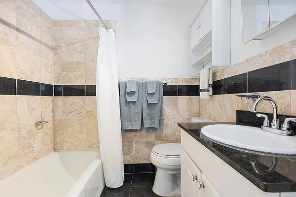 Rented by WAM Partners - William Moses Co. | media 29