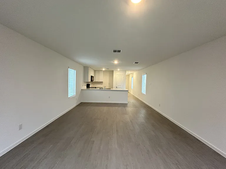 924 Sandhill Crane Ln — Photo 4