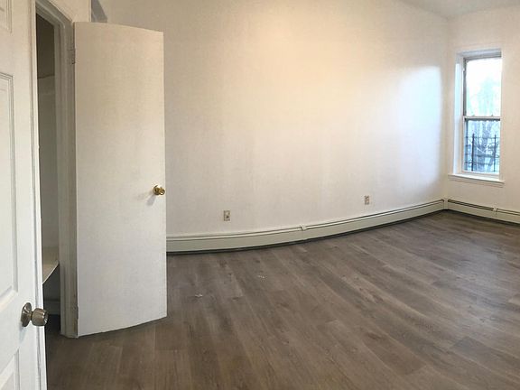 3rd image of 1025 College Ave Floor 3