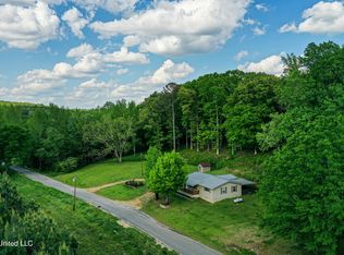 2270 State Line Rd NE, Golden, MS 38847