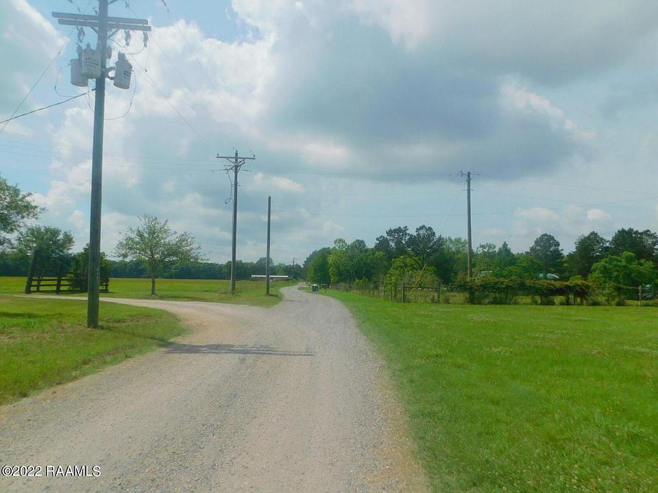 2nd image of 374 Duck Rd