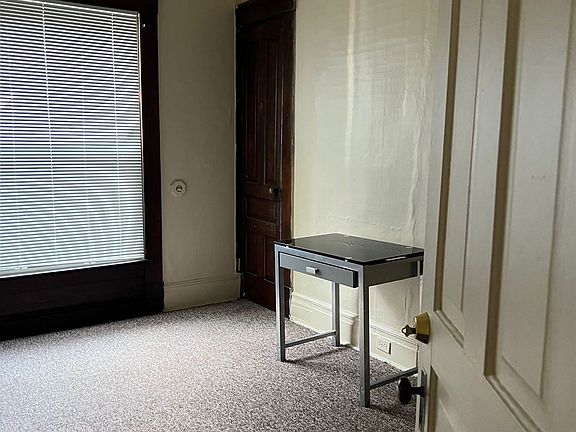 2nd image of 109 N Thayer St APT 1